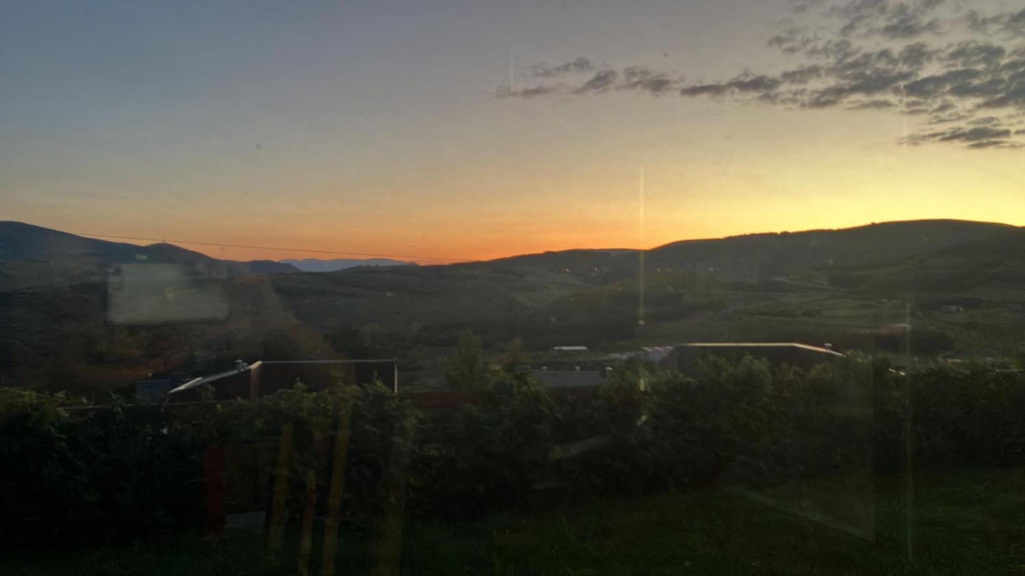 הויוס דל אספינו Cara Norte De Gredos מראה חיצוני תמונה