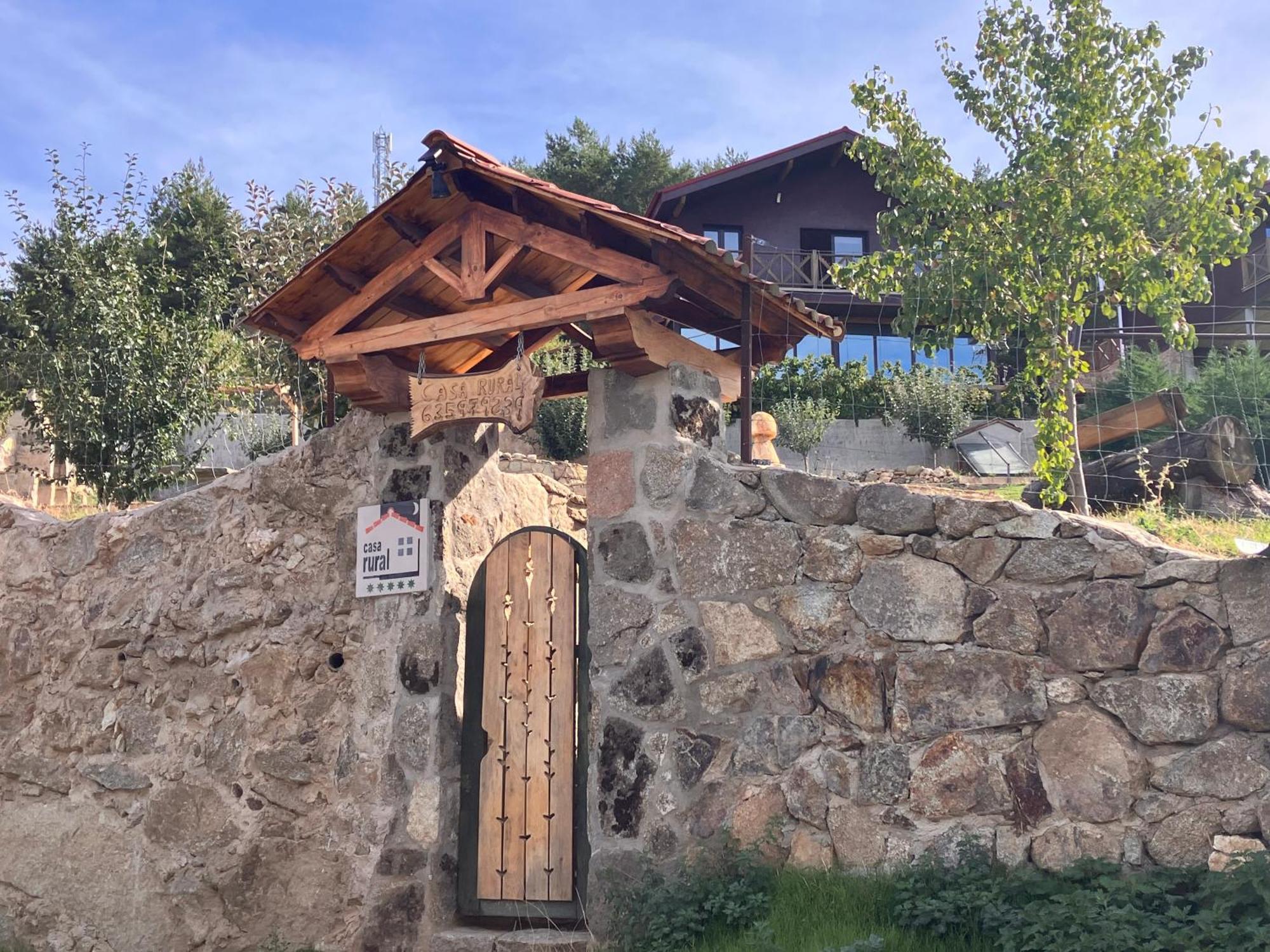 הויוס דל אספינו Cara Norte De Gredos מראה חיצוני תמונה